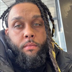 Meet your Posher, Devin